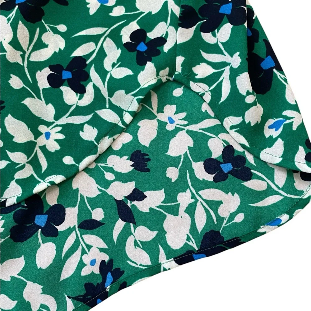 Ann Taylor Green Floral Collared V-Neck Long Sleeve Camp Blouse - Picture 4 of 10